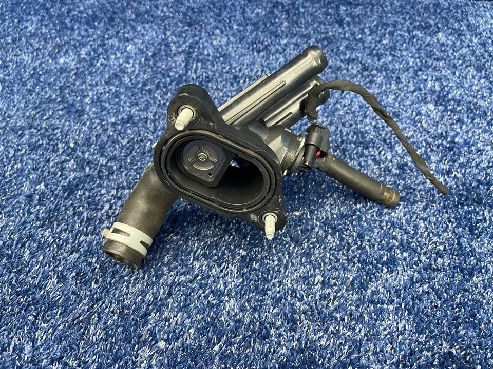 2016-2024 CHEVROLET Malibu 1.5L ENGINE WATER COOLANT THERMOSTAT HOUSING OEM - Image 4 of 4