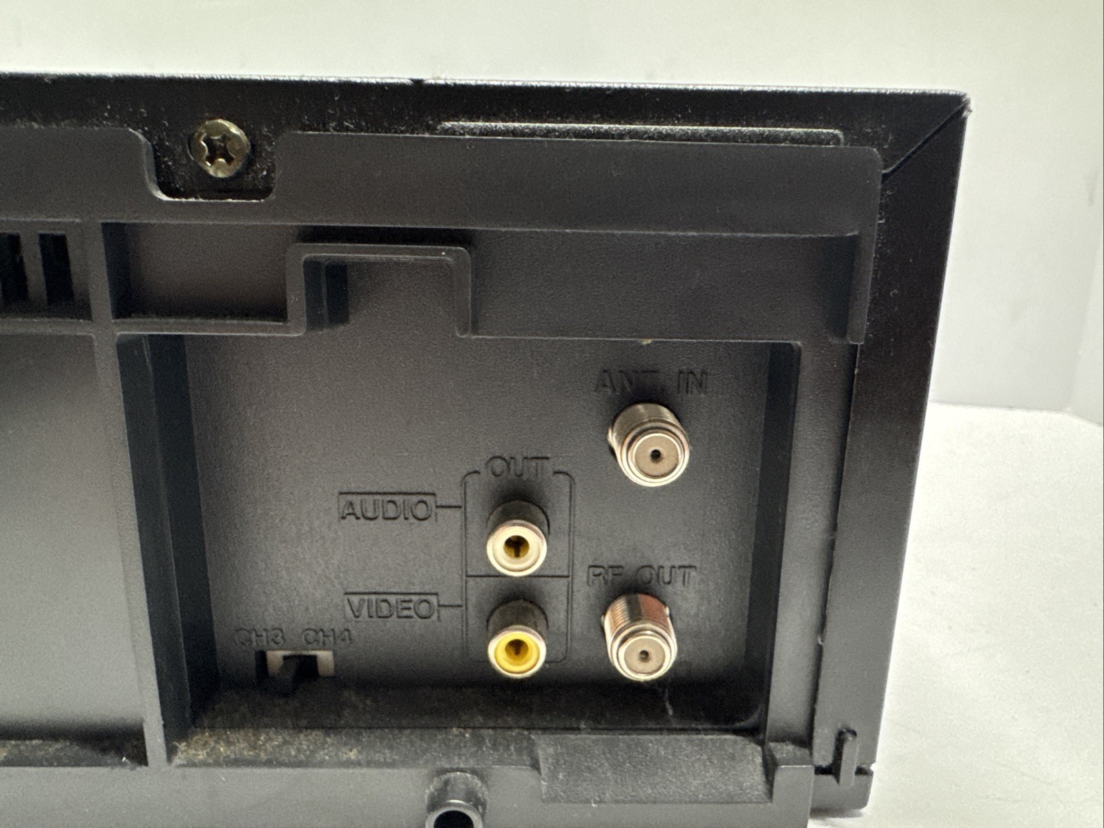 JVC VCR 4 Head Stereo Player HR-A47U Pro-Cision VHS Recorder No Remote Works