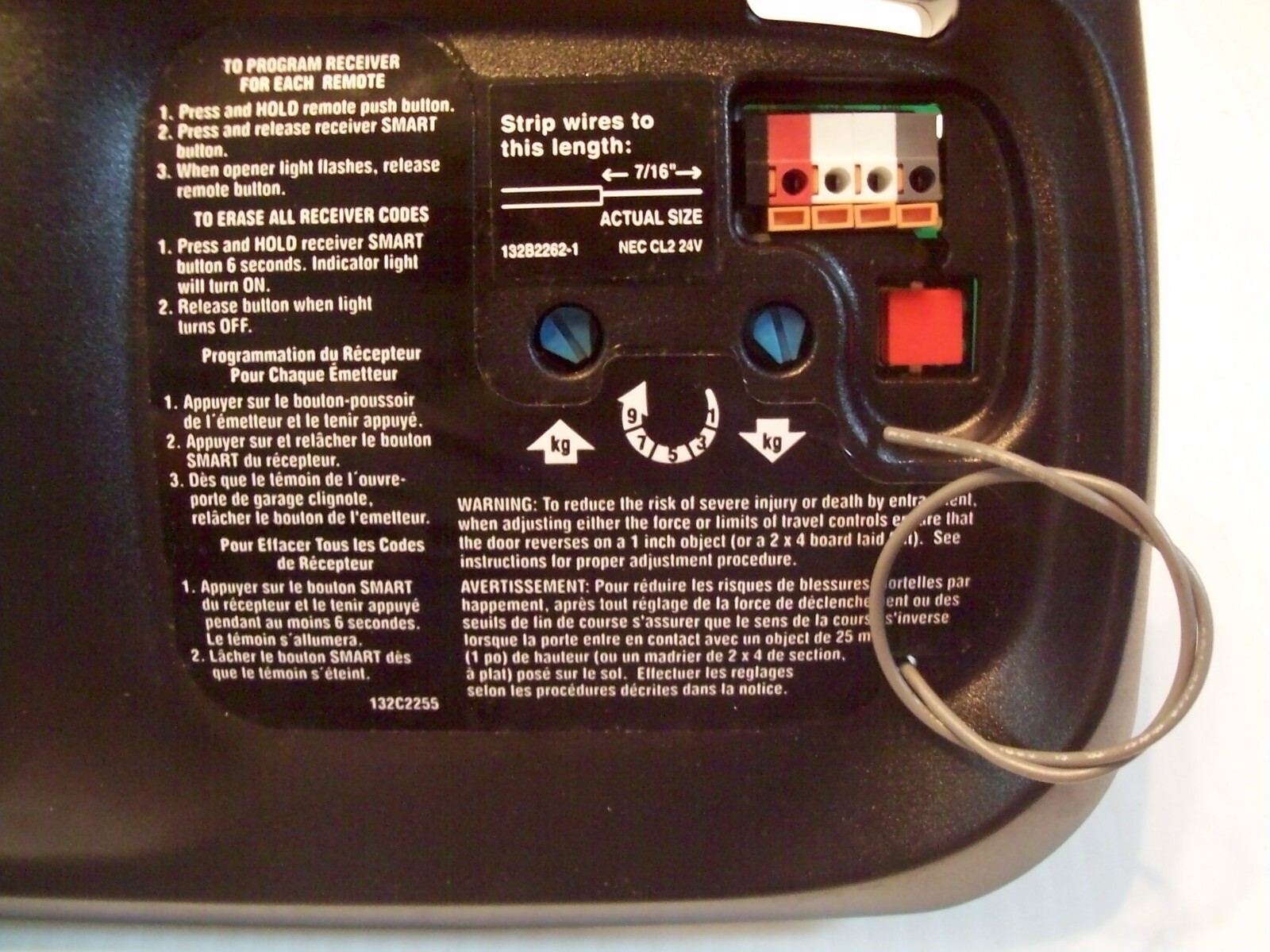 2004 Chamberlain SCREW DRIVE Garage Door Opener RED LEARN BUTTON Logic