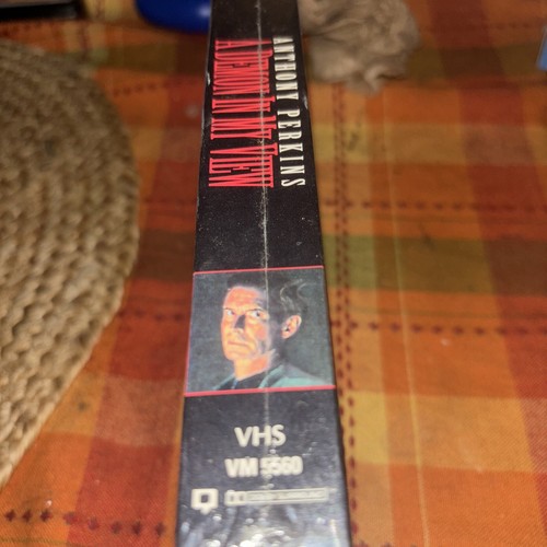 A Demon in My View (VHS, 1992) SEALED HTF Vidmark Anthony Perkins! - Bild 3 von 4