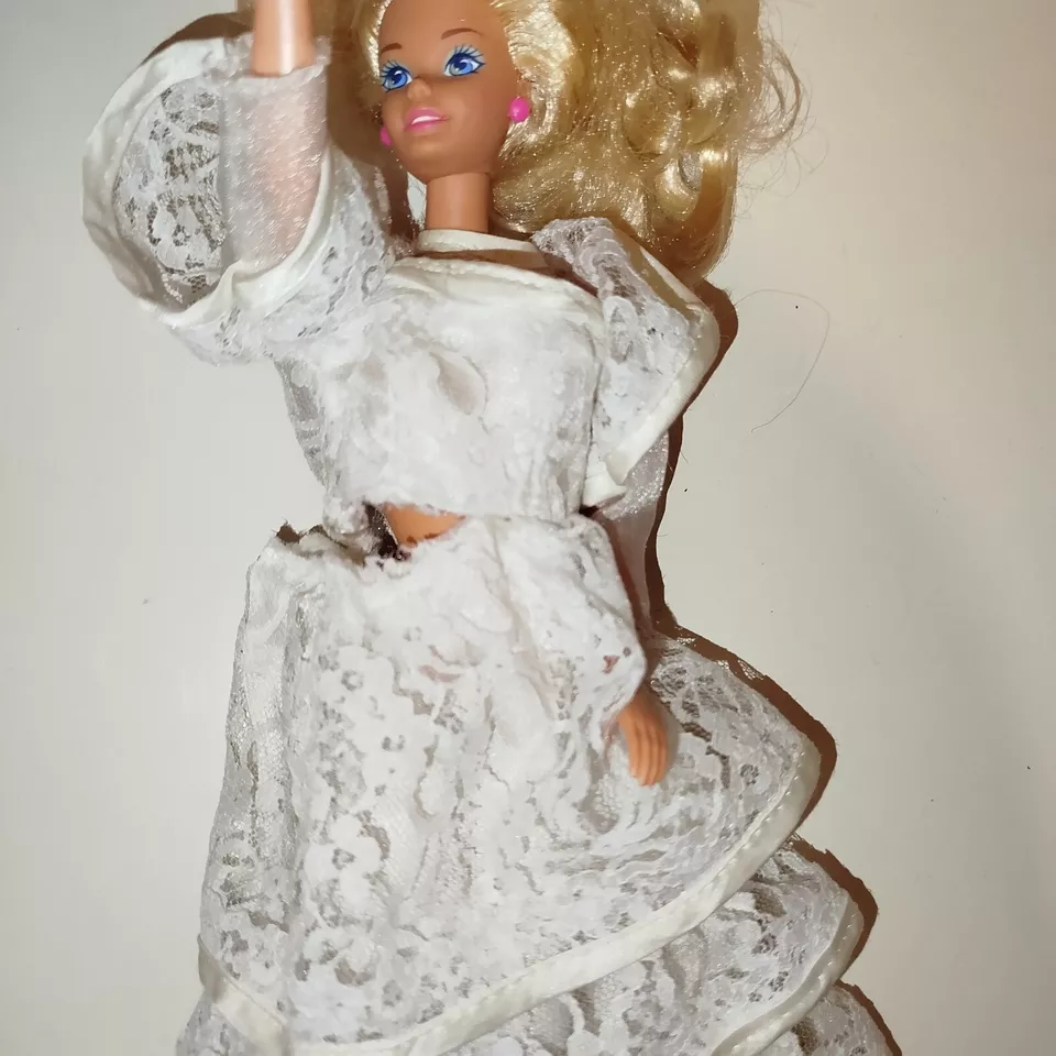BARBIE NOVIA SPOSA DOLLS BAMBOLA ANNI 90. CORPO BARBIE 1966 - Immagine 2 di 4