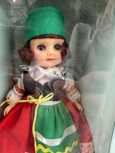 Vintage Dolls of All Nations Italy #136 Series 1 Vinyl Jointed Doll in Costume - Picture 3 of 10