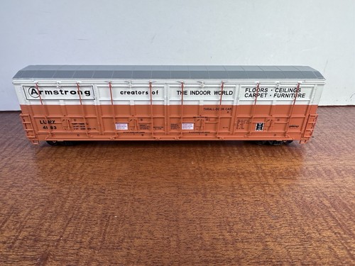 HO Scale Walthers Armstrong Thrall Door Box Car LUNX 4183 - Picture 4 of 6