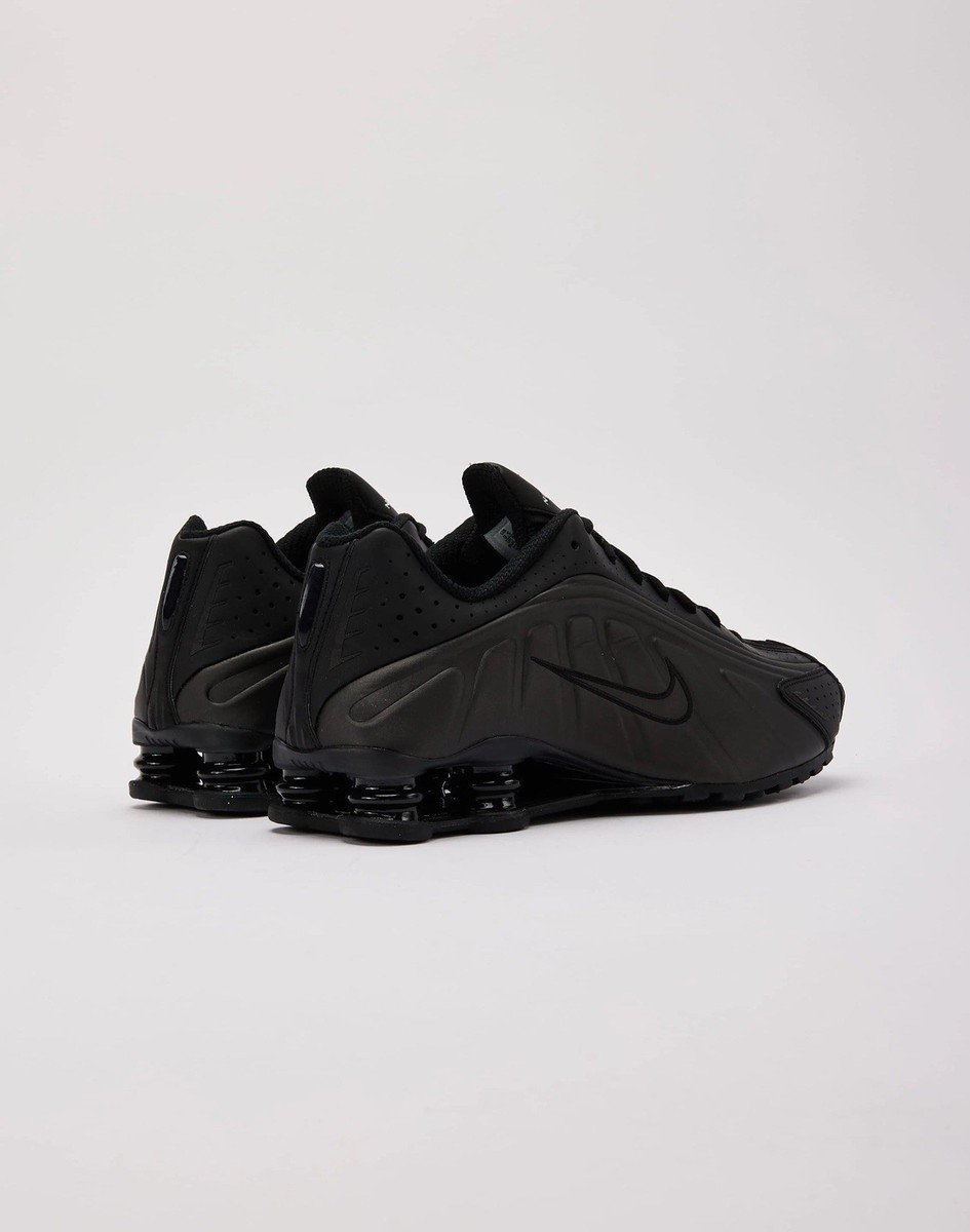 Nike Shox R4 Black Bright Crimson HQ1988-001 - Men Sizing  display picture 2