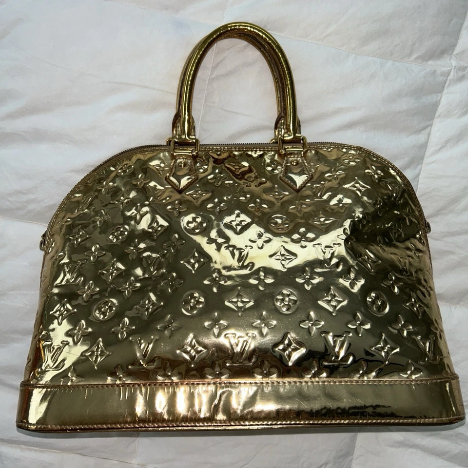 Bolso de Mano Louis Vuitton Monograma Miroir Alma GM Dorado Foto 2 de 4