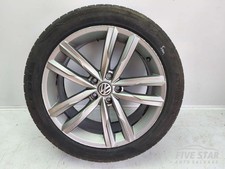 VW Passat R18 Alloy Wheel With 245/40 5mm Tire 2017 3G601025H B8 (3G) GT