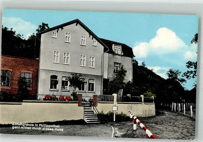 39921365 - 6433 Philippsthal zone border in the middle of a house