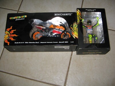 1:12 MINICHAMPS 2003 MOTO GP, ROSSI HONDA RC211V H.T.F.!!! @ 2002