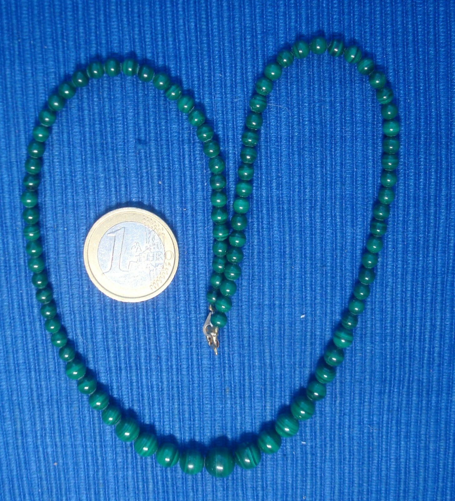Collier en malachite naturelle B26D avec perles rondes vertes pour femme