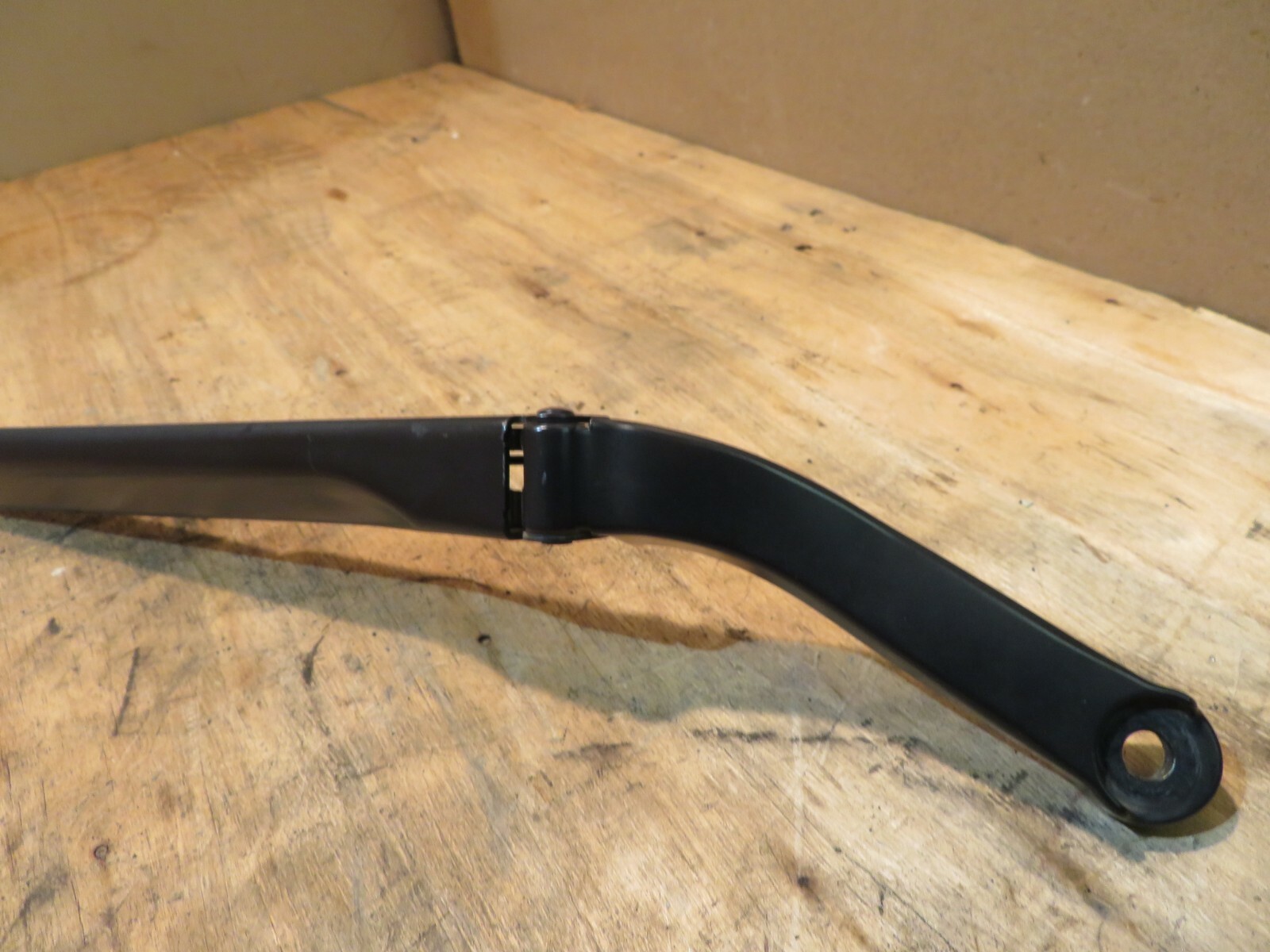2014-2019 MASERATI GHIBLI SQ4 WINDSHIELD WIPER RIGHT PASSENGER ARM LINK OEM