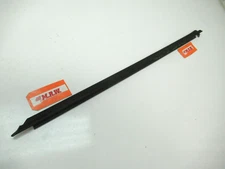 DOOR MOLDING TOP OUTER GLASS WINDOW STRIP SEAL Driver SIDE for 00-05 MR2 SPYDER