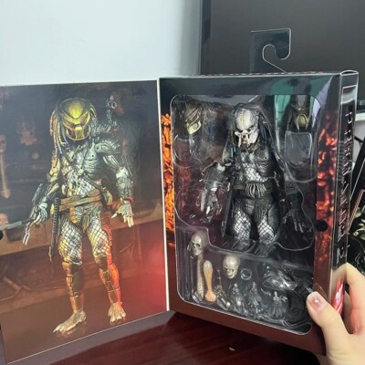 NECA Elder Predator Figure w/ LED - Alien vs Predator Hunter Action Model Toy