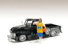 "LOWRIDERZ" FIGURINE III FOR 1/24 SCALE MODELS BY AMERICAN DIORAMA 76375
