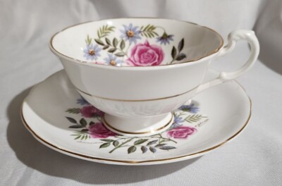 Vintage Royal Imperial Bone China England Teacup & Saucer Summertime A. Johnson