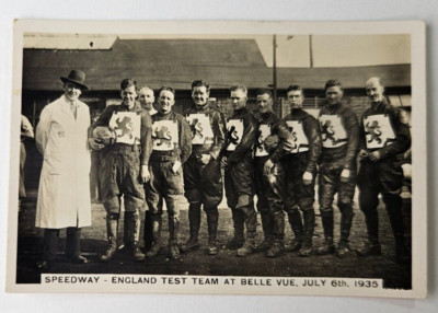 1935 PATTREIOUEX Sporting Events & Stars #16 England Test Team @ Belle Vue (F)