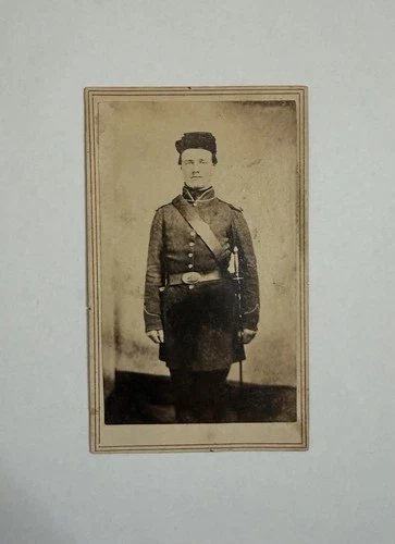 Civil War CDV Photo - Armed Union Soldier W Sabre - Owatonna, MN. Fenno Studios