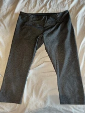 Calia by Carrie Underwood Capri Leggings XXL, Dark gray, zipper pocket