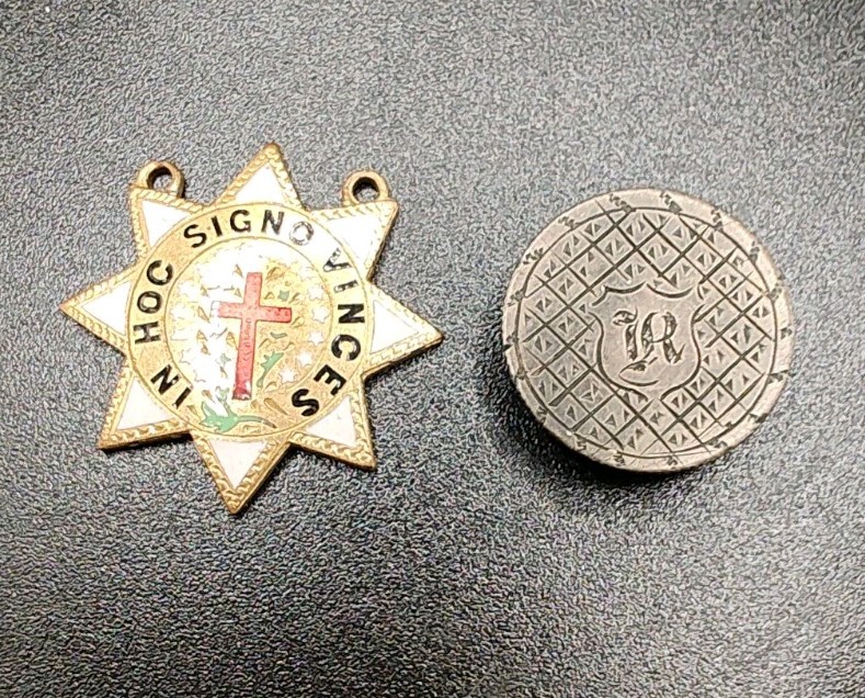 Masonic Knights Templar In Hoc Signo Vinces Gold Fill Antique Fob