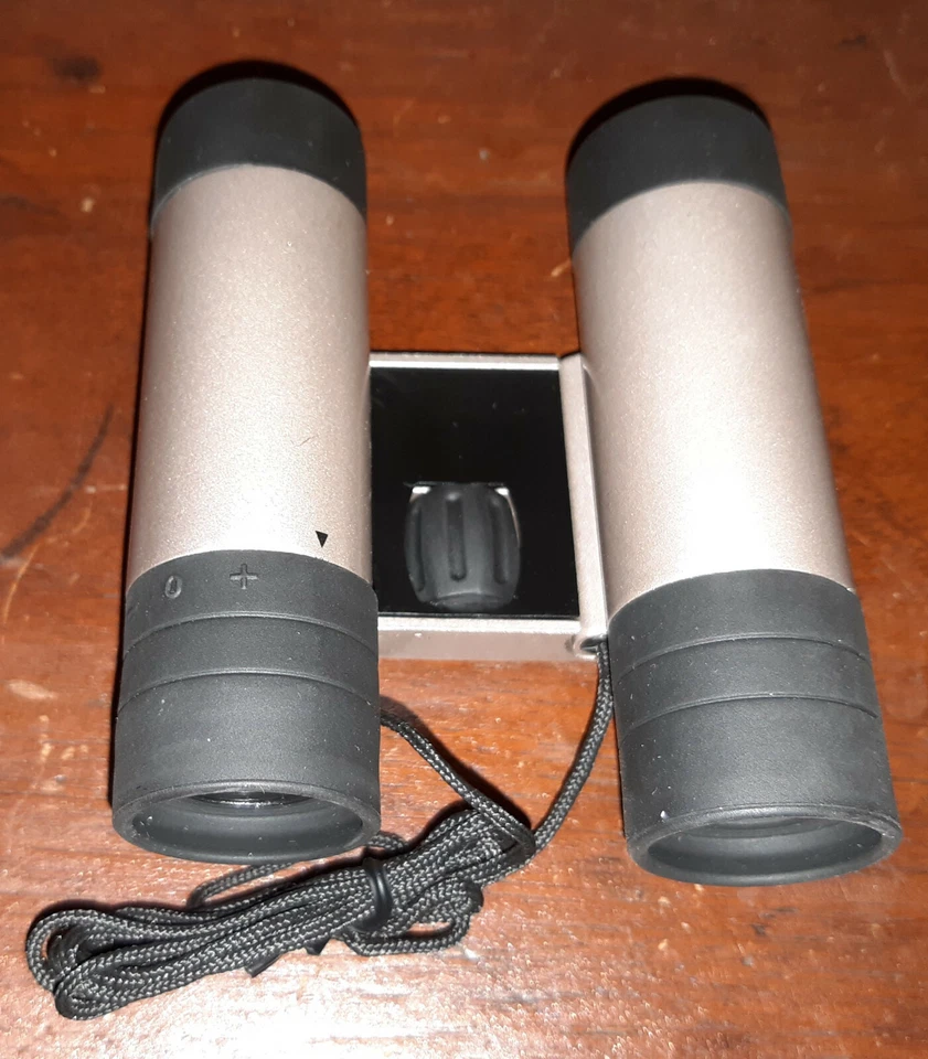 Optisan Gemini II X-2 binoculars  8 x 21 Field 7.3° 128 M / 1000 M  NEW IN BOX - Image 4 of 4