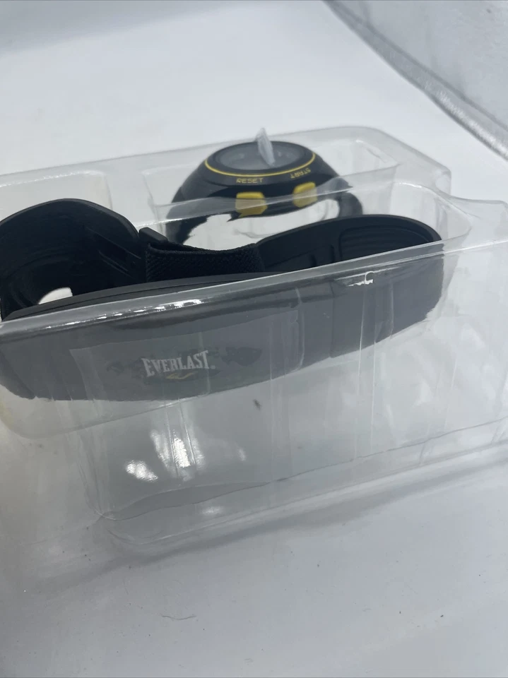Everlast Women's EVWHR006BK Heart Rate Monitor Black Rubber Watch w, packaging 	 - Image 4 of 4