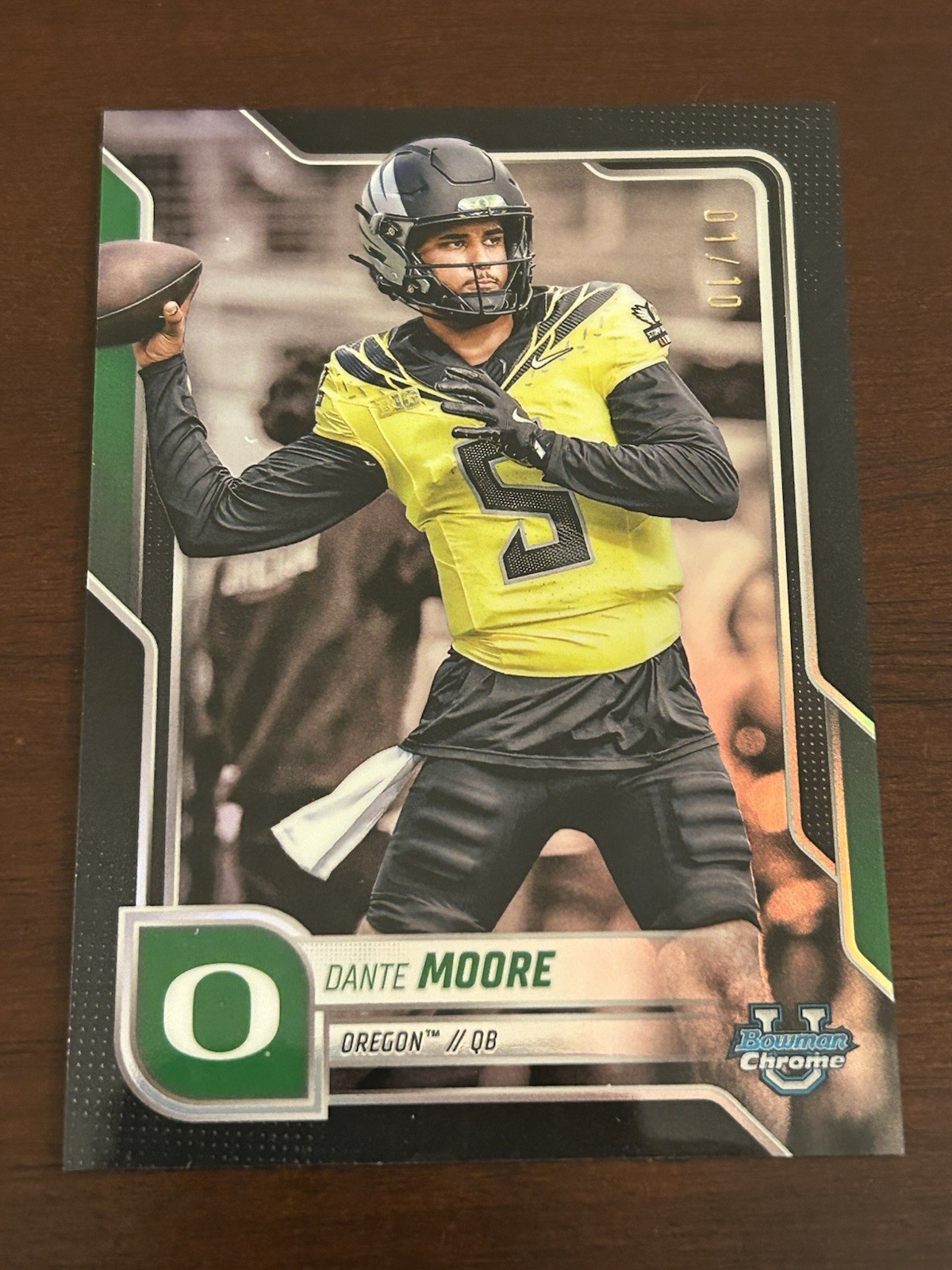 2025 Bowman Chrome University Dante Moore Black Refractor /10 #137 Oregon Ducks