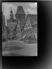 30016228 - 8803 Rothenburg Markusbrunnen, Roederbogen and St. Markus Tower Ansbach LKR