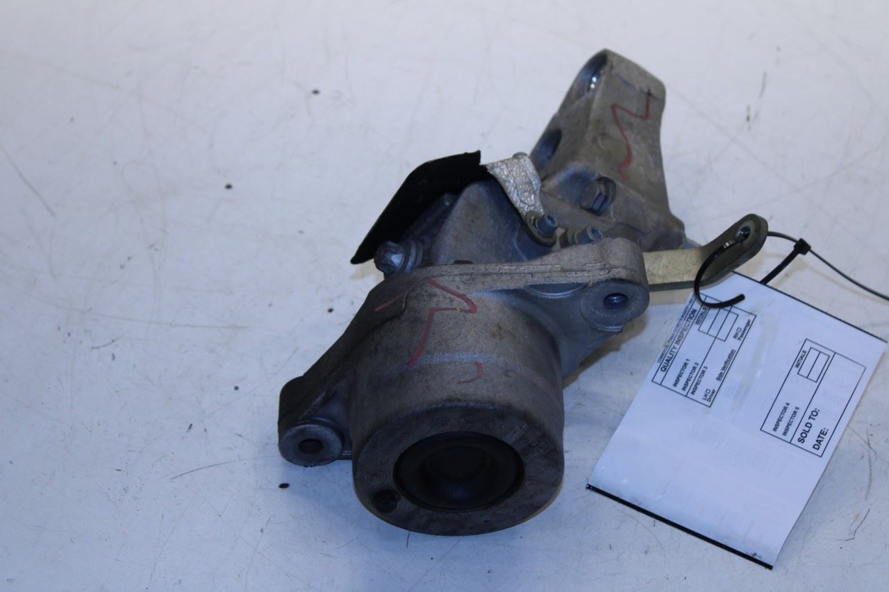 2014-2020 Maserati Ghibli 3.0L Left Side Engine Motor Mount Bracket 290120 OEM