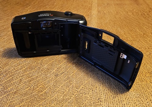 Yashica Clearlook AF analoge Kompaktkamera 35 mm - getestet - funktioniert refA1 - Bild 9 von 12