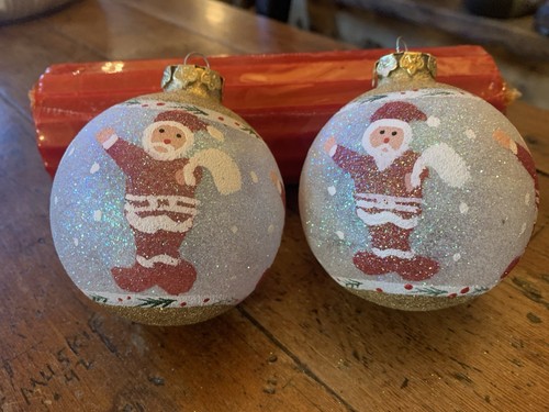 Set 2 Vintage Hand Painted Santa Ornaments  - Bild 1 von 9