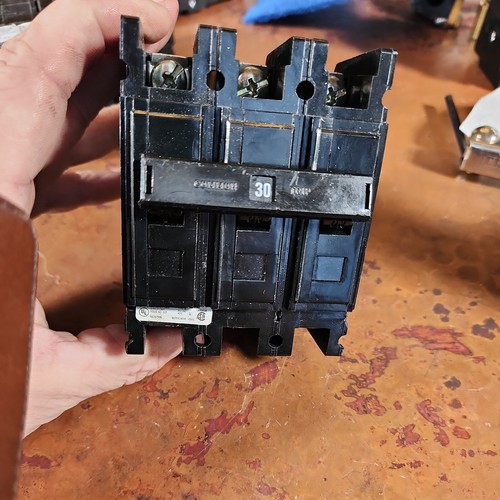 Eaton NSB QC3030HT Plug In QC 3P 30A 240V 50/60Hz