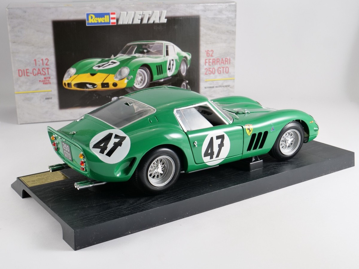 Revell レベル　フェラーリ　GTO　プラモデル Amazon | レベル／Revell：1/12 フェラーリ 250 GTO ／Ferrari