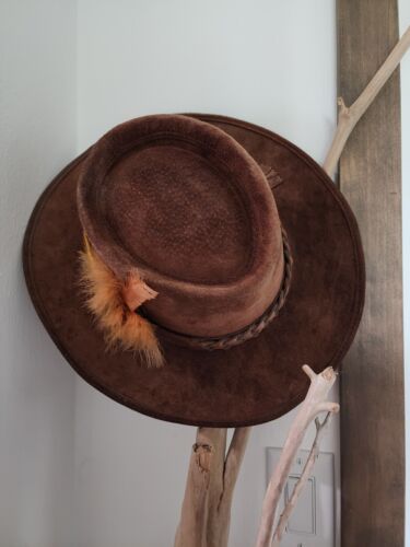 Vintage Men's / Women's Henschel Fine Hatters Suede Leather Hat Feathers Size L - Picture 1 of 9