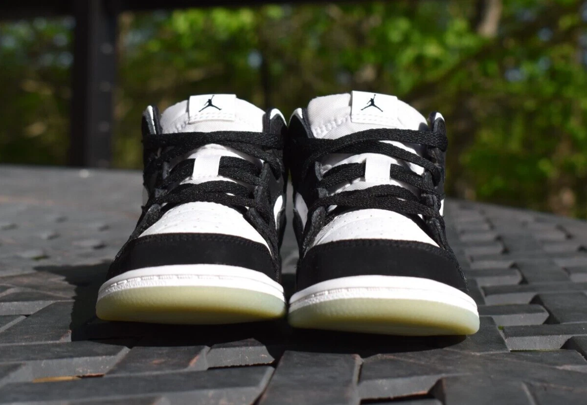 Nike Air Jordan 1 Mid TD u0026#039;Glow In Dark Pandau0026#039; BQ6933-103 Little  Kids Size 9C | eBay
