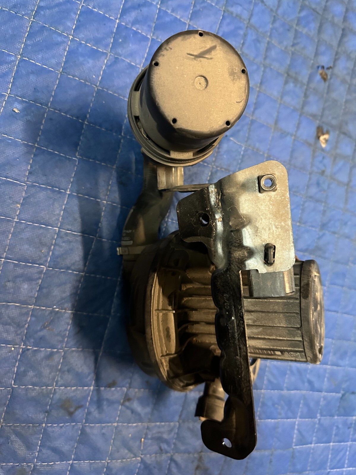 2018 AUDI R8 LEFT DRIVER SECONDARY AIR INJECTION PUMP OEM 4S0 906 601 B
