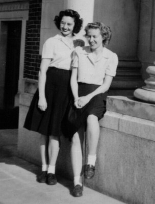 6J Photograph Portrait Pretty Women Friends Lovely Ladies Dresses 1940-50's 