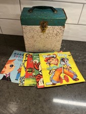 Vintage 1960 - 1970 45 RPM Vinyl Record Case With 5 Kids Records