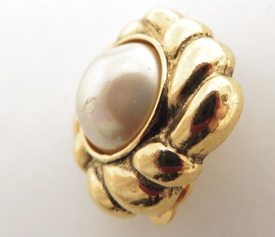 Authentische CHANEL Vintage Ohrringe mit Perlenimitat #39455 - Bild 4 von 4