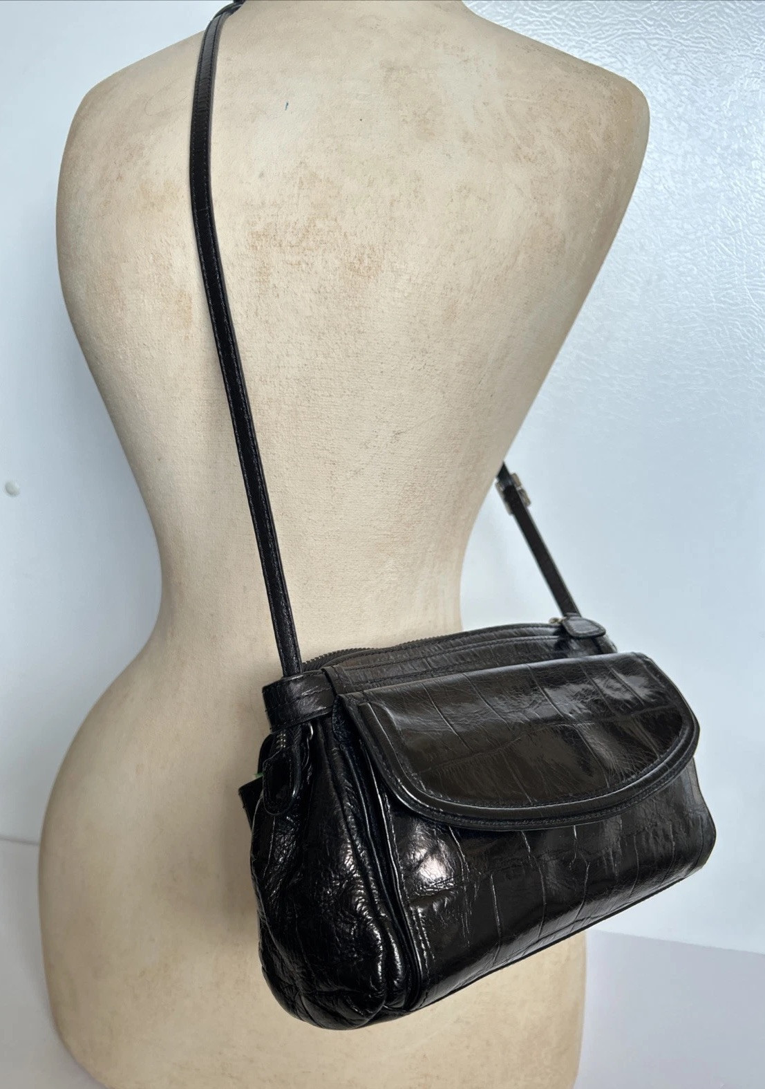 VTG BRIGHTON-90s Y2K Black Leather Crocodile Embossed Shoulder Bag Wallet Pocket
