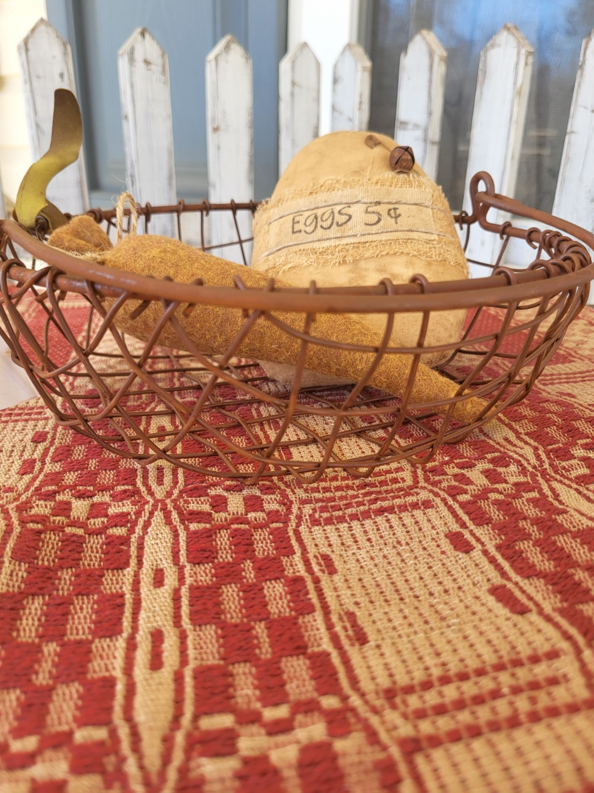 Primitive Rusty Repro Egg Basket Wire Farmhouse Country NWT