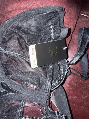 Gorgeous NWT Wacoal Bra 40 DD Grey
