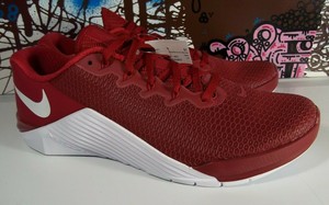 burgundy gym shoes