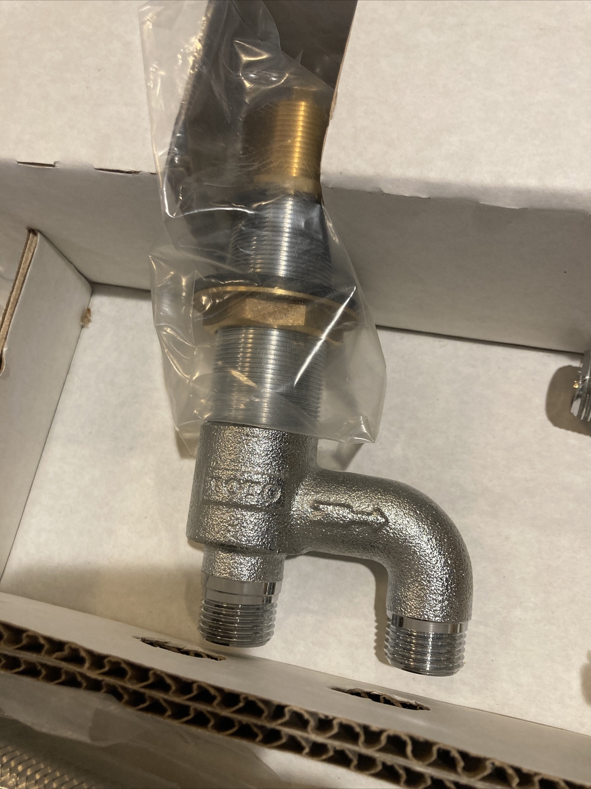 Toto Guinevere deck mounted bath faucet Brushed Nickel With Valve