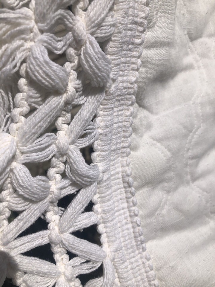 Vintage Pillowcase Shams / Tassels / Fringe / Bed Linen / Pair