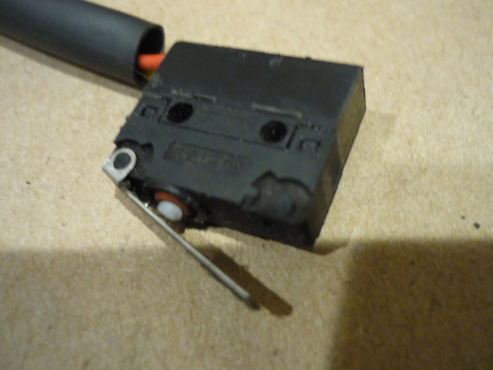 Ferrari 360,430,456,550,575 - Door interior Handle Micro Switch  - P/N 171120