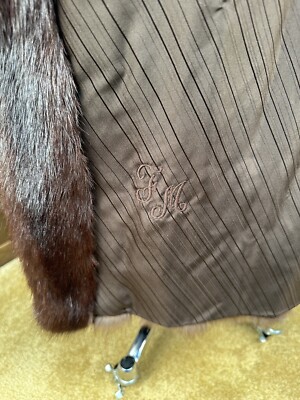 VINTAGE NEUSTADTER FURS 44