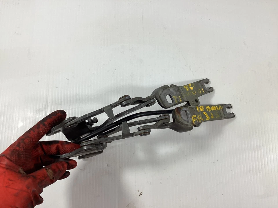 BMW 328I XDRIVE 2009-2013 capó delantero derecho e izquierdo tapa bisagra 7115263/7115264 OEM Foto 4 de 4