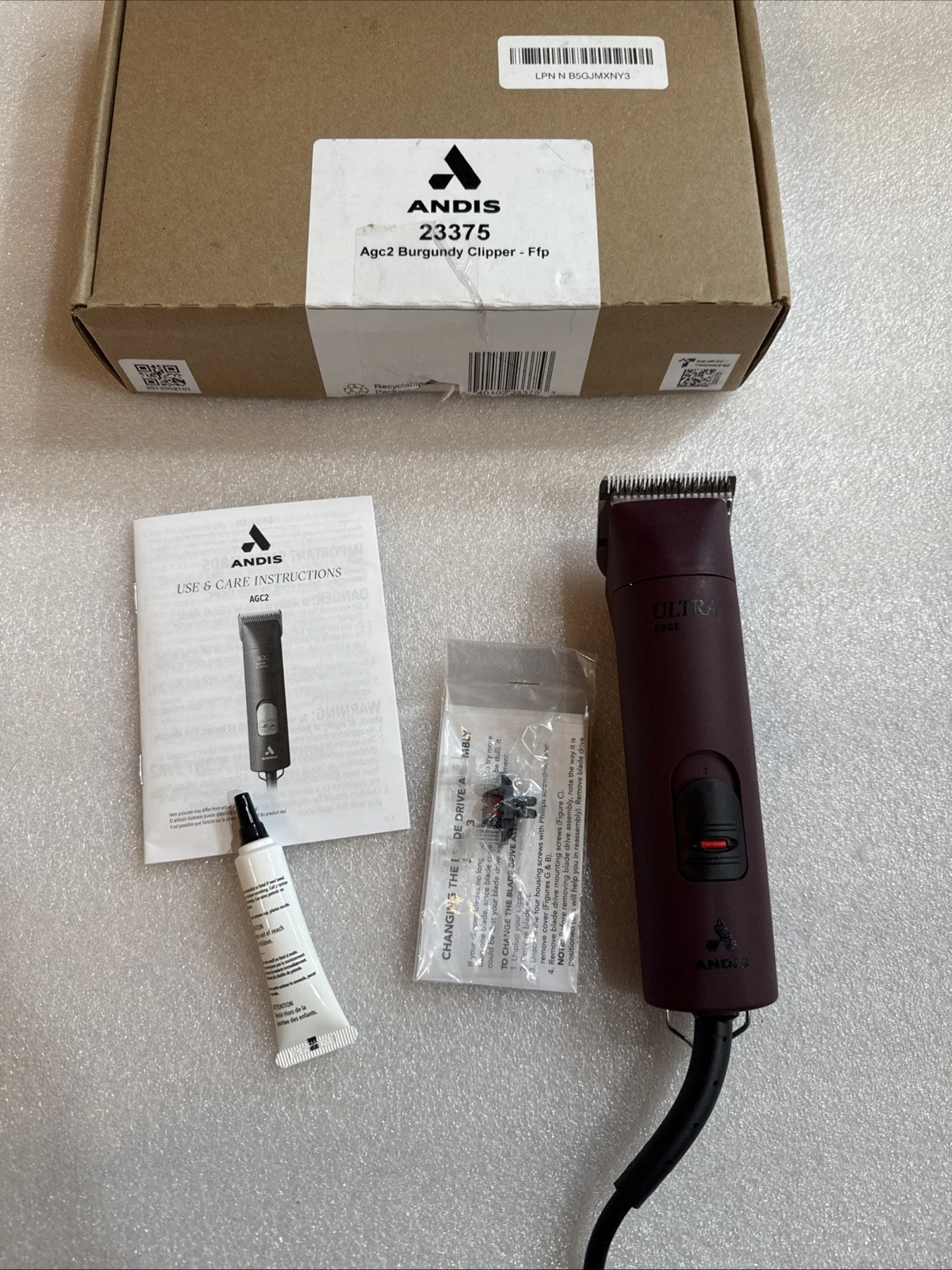 Andis Professional UltraEdge Super 2-Speed Detachable Blade Dog/Pet Clipper
Opens in a new window or