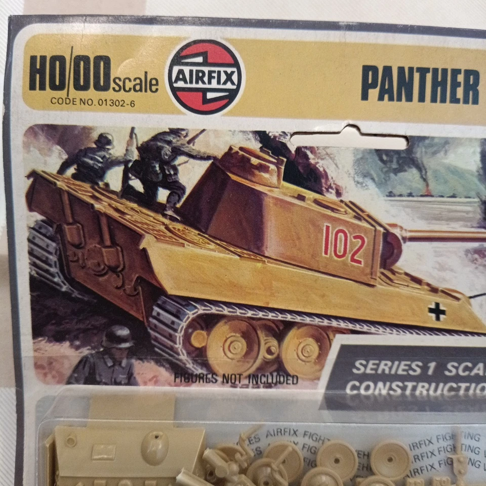 German Panther Tank WWII series 1 ed80 - Scala H0/00 Plastic Model Kit Airfix - Immagine 4 di 4