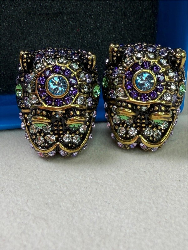 Heidi Daus Crystal Foo Dog Cufflinks Guardian Lions pave-set Swarovski crystals