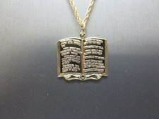 ORO 14KT EP 10(DIEZ) MANDAMIENTOS COLGANTE CON CADENA CUERDA 16"-75A